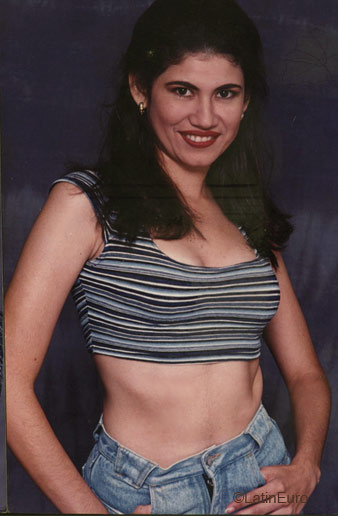 Date this sultry Colombia girl Carmen from Barranquilla C9459