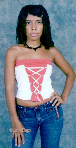 Date this funny Colombia girl Thania from Cartagena C9474