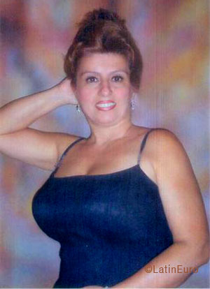 Date this gorgeous Colombia girl Maria from Cali C9560