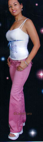 Date this nice looking Colombia girl Martha from Bogota C9604