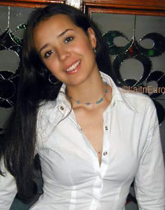 Date this beautiful Colombia girl Salma from Bogota C9671