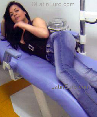 Date this nice looking Colombia girl Luz from Bogota C9715