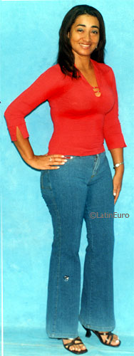 Date this voluptuous Colombia girl Herminia from Cali C9752