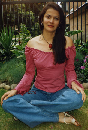 Date this attractive Colombia girl Lilia from Bogota C9879