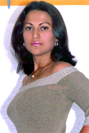 Date this good-looking Colombia girl Luz from Bogota C9900
