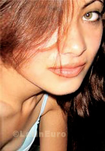 Date this hot Peru girl Miriam from Lima N-1000