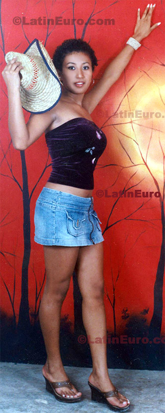 Date this hard body Any Country girl Karla from Comayagua N-1204