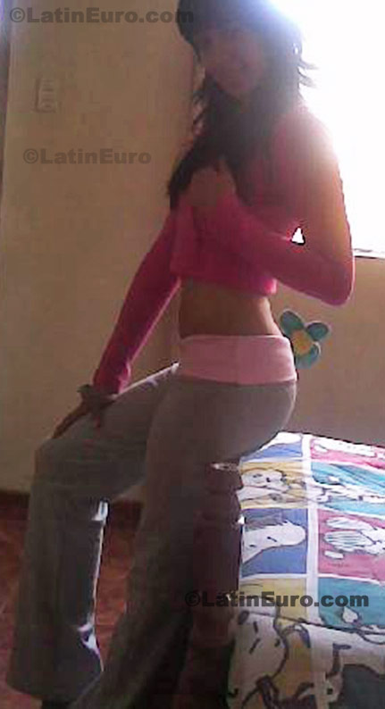 Date this nice looking Peru girl Maria from Arequipa N-1311