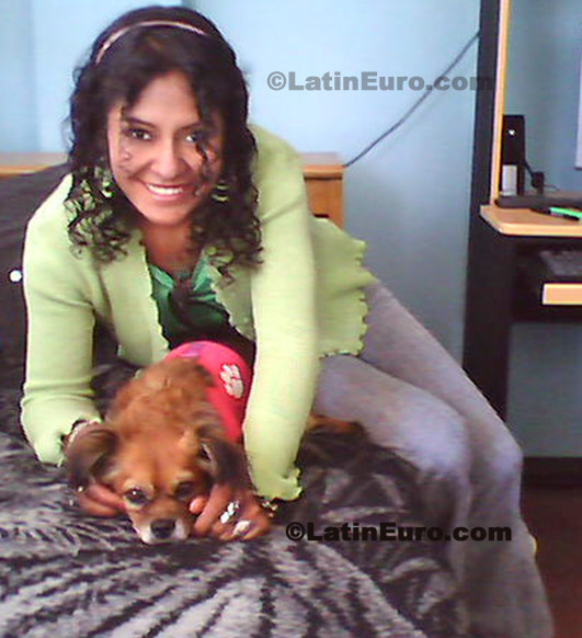 Date this athletic Peru girl Karina from Arequipa N-1324