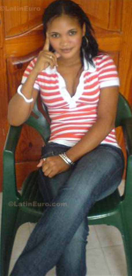 Date this young Any Country girl Marlenis from Santiago N-1374