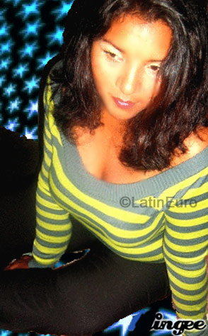 Date this happy Peru girl Gisella from Lima N-1473