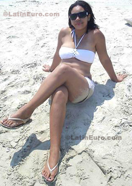 Date this hard body Dominican Republic girl Karina from Santo Domingo N-1481