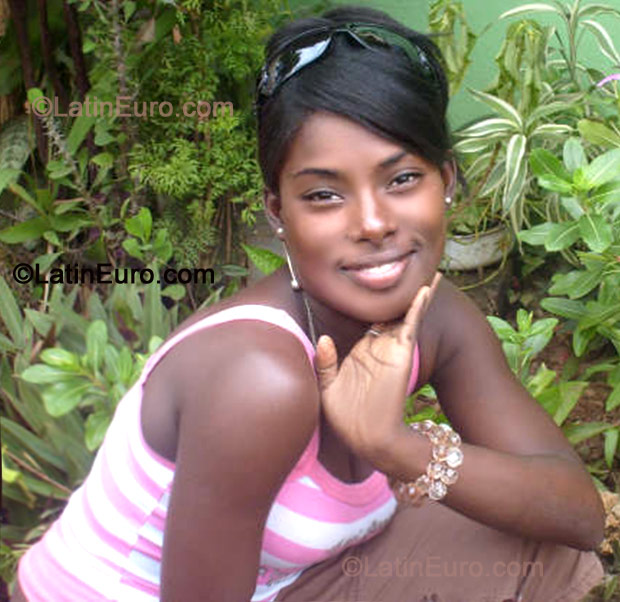 Date this beautiful Any Country girl Miguelina from  N-1493