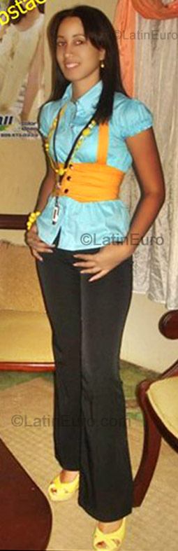 Date this athletic Any Country girl Rosanna from  N-1587