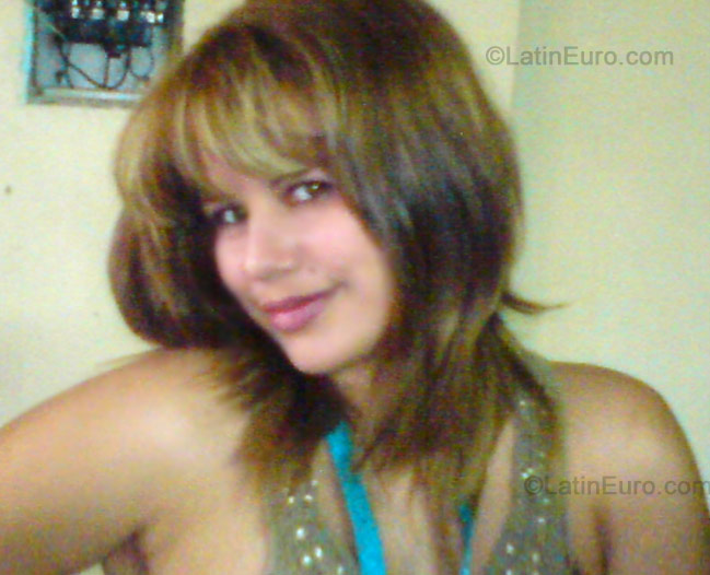 Date this lovely Honduras girl Karen from San Pedro Sula N-1607