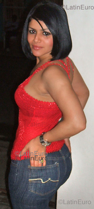 Date this charming Dominican Republic girl Rosa from San Francisco de Macoris N-171