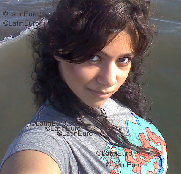 Date this georgeous Honduras girl Albina from  N-270