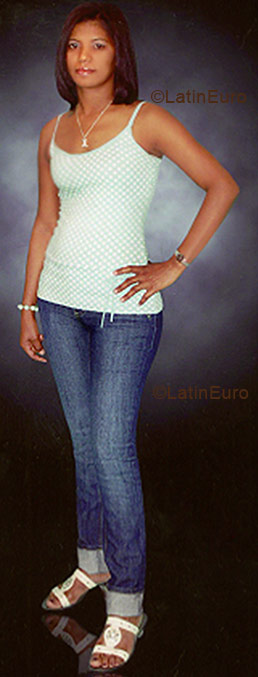 Date this georgeous Dominican Republic girl Gladys from Santiago N-31