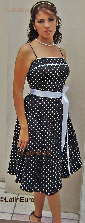 Date this foxy Any Country girl Yolanda from  N-317