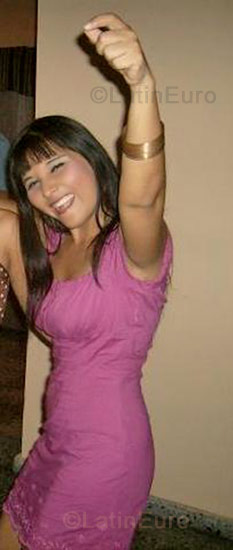 Date this foxy Honduras girl Diana from San Pedro Sula N-382