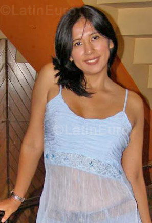 Date this happy Peru girl Patricia from Ayacucho N-384