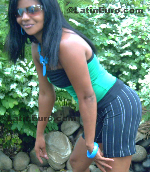 Date this georgeous Dominican Republic girl Maritza from Bonao N-790