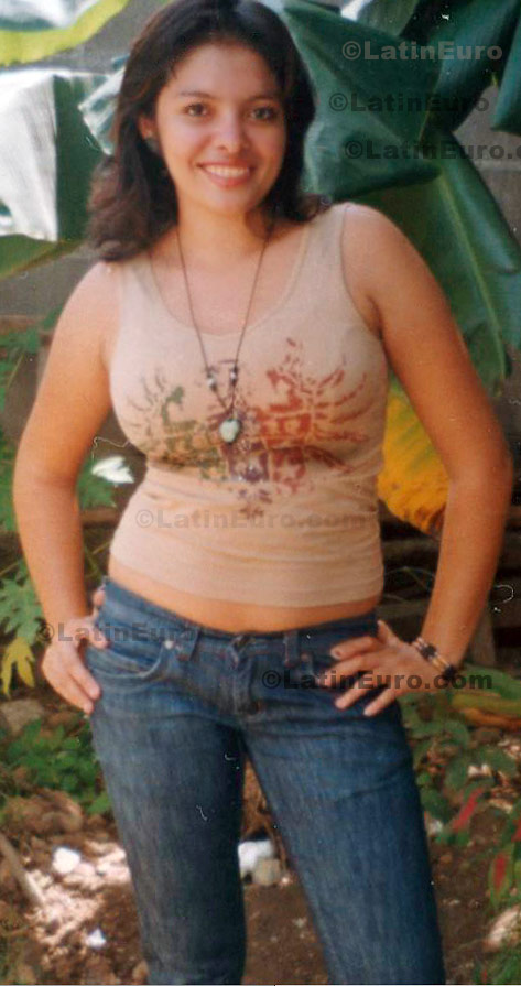 Date this athletic Honduras girl Karina from Choluteca N-819