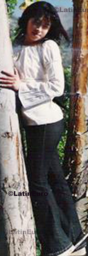 Date this tall Peru girl Mirtha from Tarma N-882