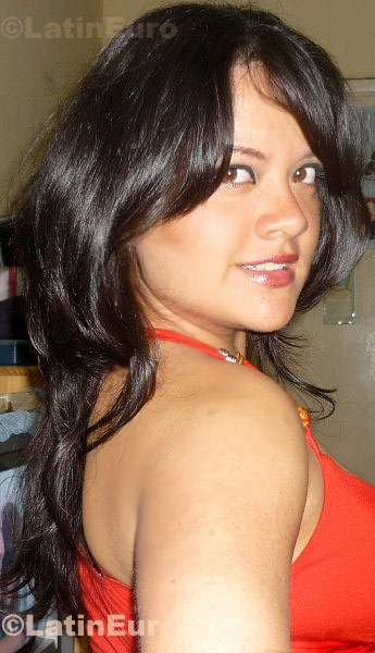 Date this young Peru girl Cynthia from Lima N-888