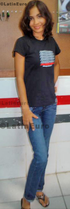 Date this lovely Any Country girl Roci from Lima N-978