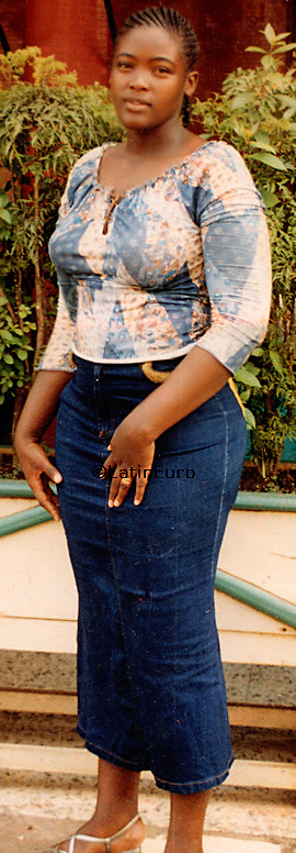 Date this fun France girl Carolle from  N1028