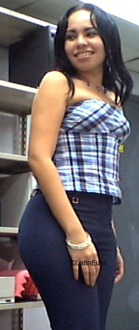 Date this voluptuous Honduras girl Jennina from San Pedro Sula N1702