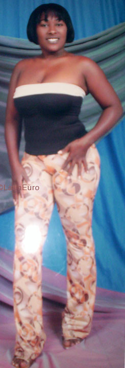 Date this charming Dominican Republic girl Carolina from San Cristobal N2300