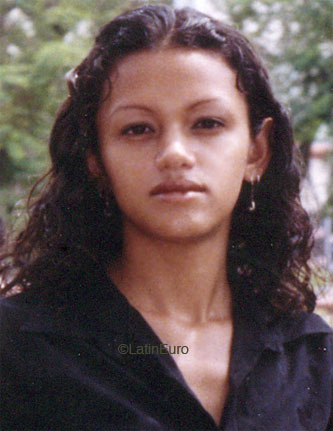 Date this cute Honduras girl Reina from San Pedro Sula N2444