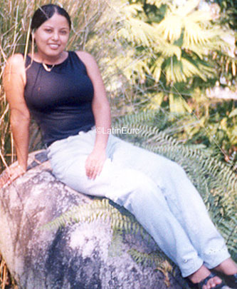 Date this voluptuous Honduras girl Elsy from La Ceiba N2455