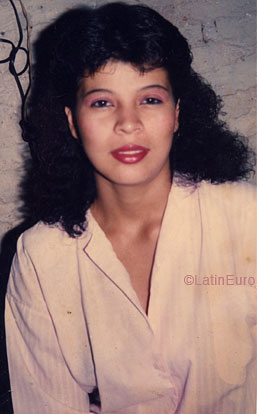 Date this hot Honduras girl Deysu from Tegucigalpa N2656