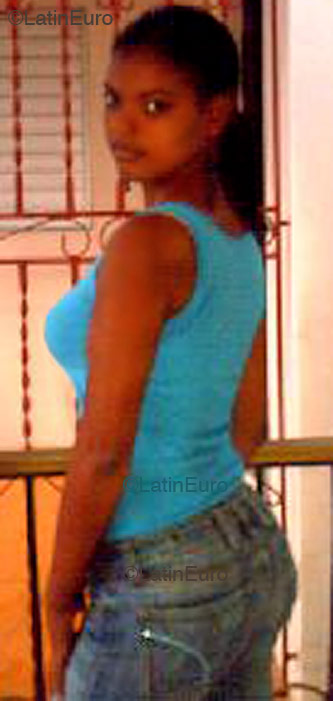 Date this foxy Dominican Republic girl Alexandra from Nagua N281