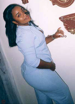 Date this attractive Any Country girl Johanna from  N2834