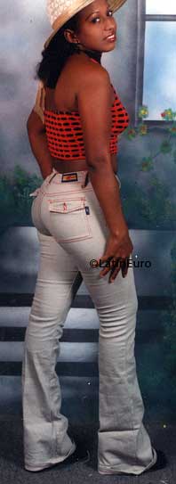 Date this fun Honduras girl Yessica from Yoro N2870