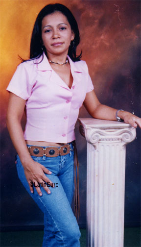 Date this foxy Honduras girl Maria from La Ceiba N3082