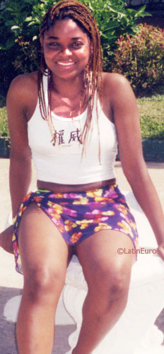 Date this attractive Jamaica girl Andrea from  N3368