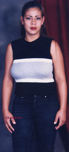 Date this nice looking Honduras girl Sandra from Tegucigalpa N3415