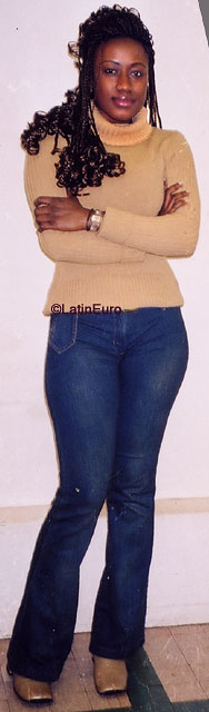 Date this sultry France girl Claire from Paris N3477