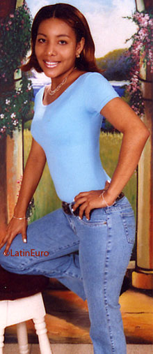 Date this pretty Panama girl Itzuri from  N3513