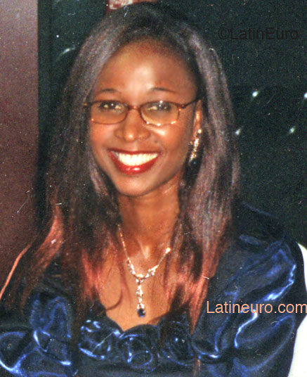 Date this cute France girl Eliane from Paris N434