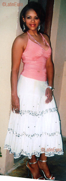 Date this beautiful Any Country girl Raysa from  N644