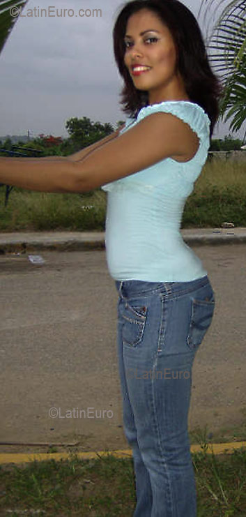 Date this beautiful Dominican Republic girl Michele from Santo Domingo N304