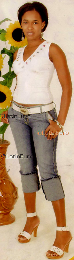 Date this good-looking Any Country girl Carolina from  N813