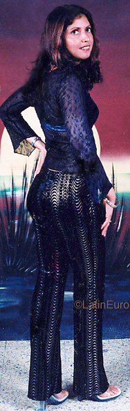 Date this attractive Honduras girl Marcia from  N3913