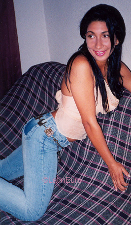 Date this athletic Brazil girl Cristiane from RIO DE JANEIRO B9971